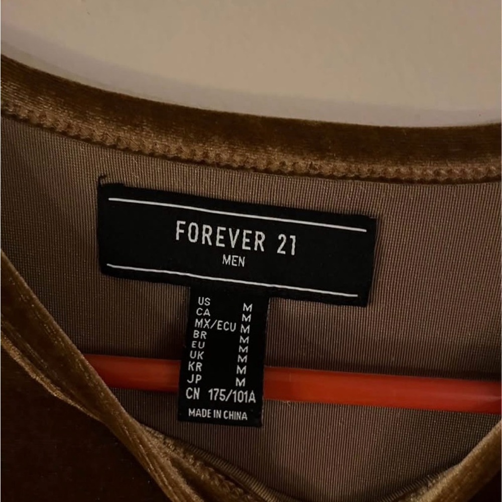 Forever 21 Men's Short Sleeve Brown Tee - Picture 3 of 3
